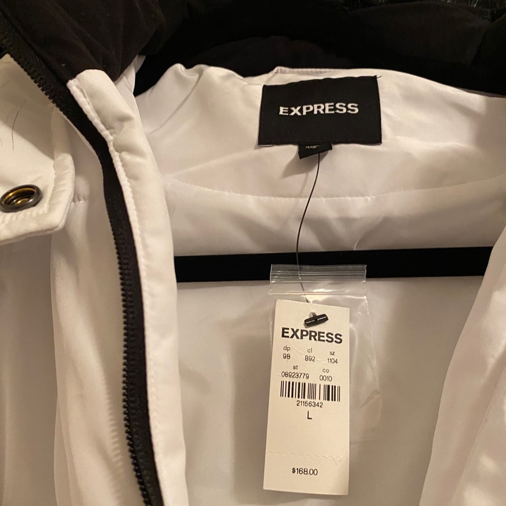 Express Coat - Picture 2 of 3
